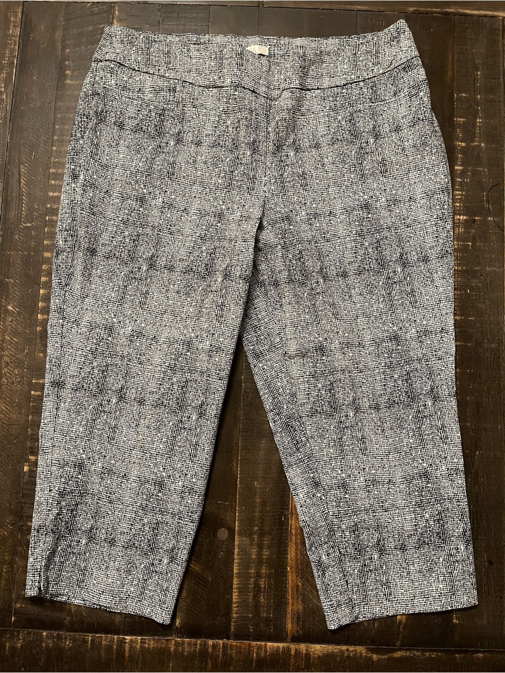 Lila Rose Minimalist Black & White Patterned Pull-on Capri Pants Elastic Waist